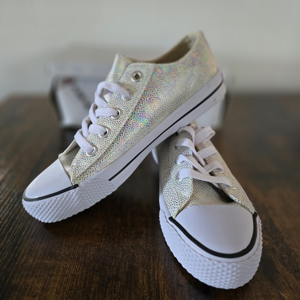 New Airwalk LEGACEE Sneakers texture NWT and Box